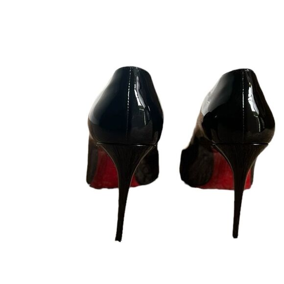 NWT Christian Louboutin Hot Chick Scallop Pointed Toe Pump Size 37/7 - Picture 7 of 11